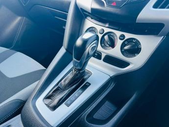 FORD FOCUS 2.0 TDCi Zetec Powershift Euro 5 5dr
