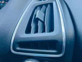 FORD FOCUS 2.0 TDCi Zetec Powershift Euro 5 5dr