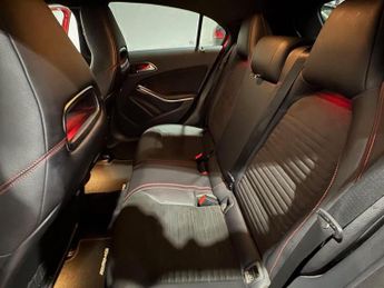 MERCEDES-BENZ A CLASS 2.1 A200d AMG Line (Premium) 7G-DCT Euro 6 (s/s) 5dr