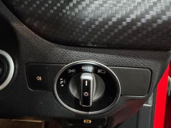 MERCEDES-BENZ A CLASS 2.1 A200d AMG Line (Premium) 7G-DCT Euro 6 (s/s) 5dr