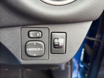 TOYOTA YARIS 1.3 Dual VVT-i Excel