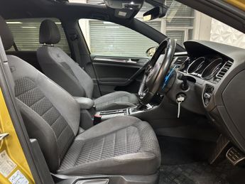 VOLKSWAGEN GOLF 1.5 TSI EVO R-Line