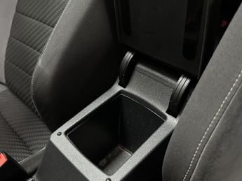 VOLKSWAGEN GOLF 1.5 TSI EVO R-Line