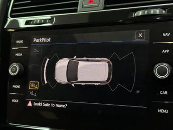 VOLKSWAGEN GOLF 1.5 TSI EVO R-Line