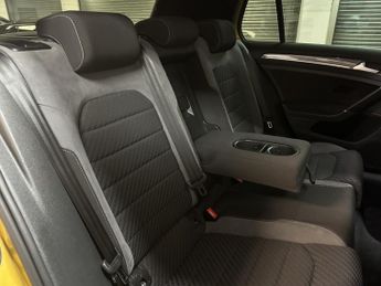 VOLKSWAGEN GOLF 1.5 TSI EVO R-Line