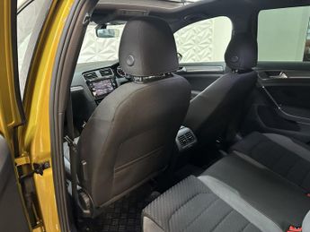 VOLKSWAGEN GOLF 1.5 TSI EVO R-Line