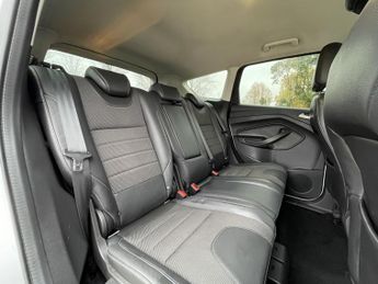 FORD KUGA 2.0 TDCi Titanium Sport