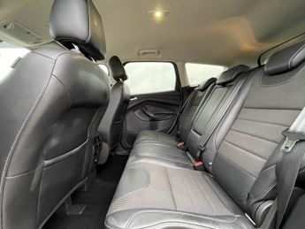 FORD KUGA 2.0 TDCi Titanium Sport