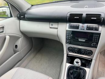 MERCEDES-BENZ C CLASS 1.8 C180 Kompressor SE