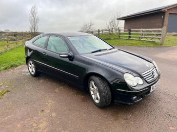 MERCEDES-BENZ C CLASS 1.8 C180 Kompressor SE