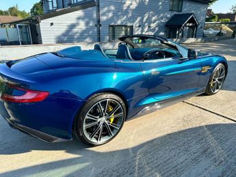 ASTON MARTIN VANQUISH 