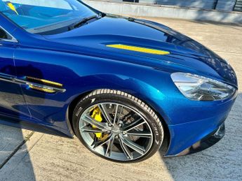 ASTON MARTIN VANQUISH 