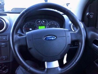 FORD FIESTA 1.6 Zetec S
