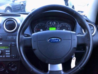 FORD FIESTA 1.6 Zetec S