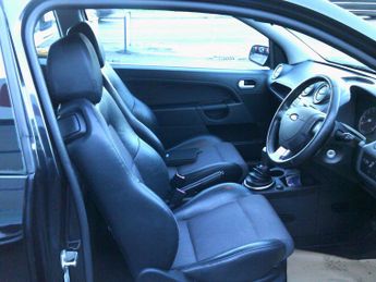 FORD FIESTA 1.6 Zetec S