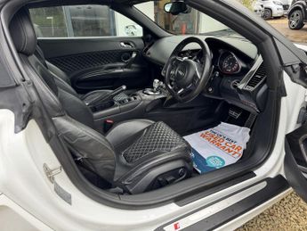 AUDI R8 5.2 FSI V10 Spyder S Tronic