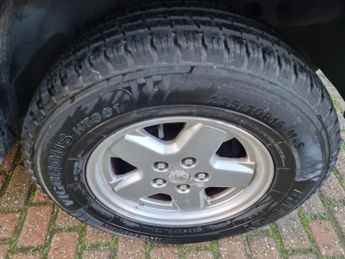 JEEP CHEROKEE 2.8 TD Sport