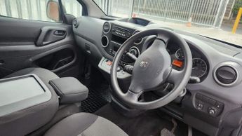 PEUGEOT E-PARTNER 636 SE FWD L1 H1 6dr