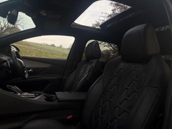 PEUGEOT 3008 2.0 BlueHDi GT