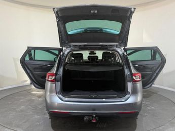 VAUXHALL INSIGNIA 2.0 Turbo D BlueInjection SRi Nav Sports Tourer Euro 6 (s/s) 5dr