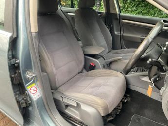 VOLKSWAGEN JETTA 2.0 TDI SE Euro 4 4dr