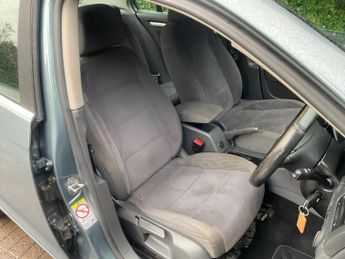VOLKSWAGEN JETTA 2.0 TDI SE Euro 4 4dr