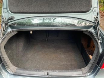 VOLKSWAGEN JETTA 2.0 TDI SE Euro 4 4dr