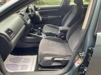 VOLKSWAGEN JETTA 2.0 TDI SE Euro 4 4dr