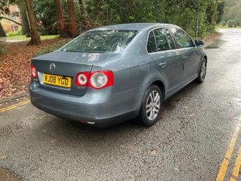 VOLKSWAGEN JETTA 2.0 TDI SE Euro 4 4dr