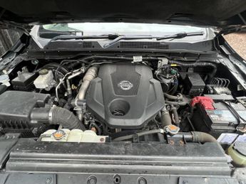 NISSAN NAVARA 2.3 dCi Tekna