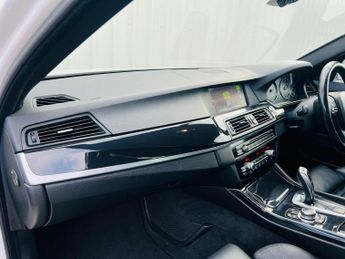 BMW 5 SERIES 2.0 520d SE Steptronic Euro 5 4dr