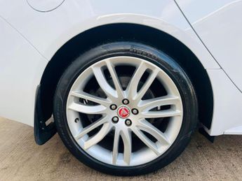 JAGUAR XF 2.0d R-Sport Auto Euro 6 (s/s) 4dr