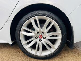 JAGUAR XF 2.0d R-Sport Auto Euro 6 (s/s) 4dr