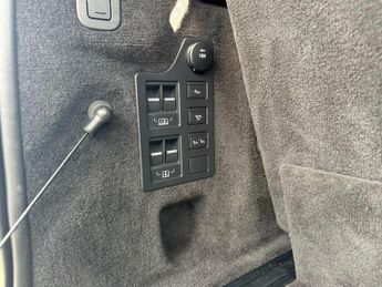 LAND ROVER DISCOVERY 2.0 SD4 HSE Luxury Auto 4WD Euro 6 (s/s) 5dr