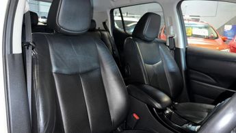 NISSAN LEAF 24kWh Tekna Electric Automatic White 5dr SATNAV+LEATHER+LOWMILES