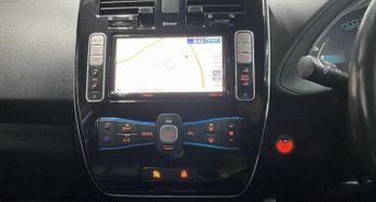 NISSAN LEAF 24kWh Tekna Electric Automatic White 5dr SATNAV+LEATHER+LOWMILES