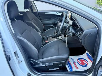 FORD FOCUS 1.0 T EcoBoost Zetec