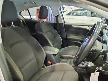 FORD FOCUS 1.0 T EcoBoost Zetec