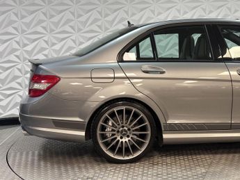 MERCEDES-BENZ C CLASS 6.3 C63 V8 AMG