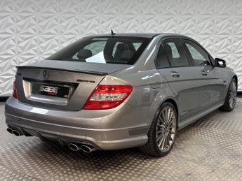 MERCEDES-BENZ C CLASS 6.3 C63 V8 AMG