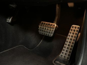 MERCEDES-BENZ C CLASS 6.3 C63 V8 AMG