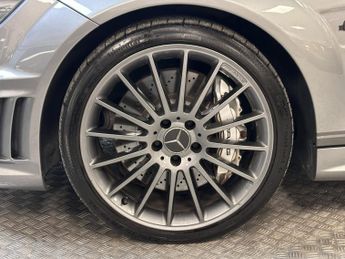 MERCEDES-BENZ C CLASS 6.3 C63 V8 AMG