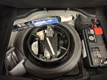 MERCEDES-BENZ C CLASS 6.3 C63 V8 AMG