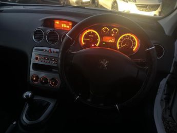 PEUGEOT 308 1.6 HDi S