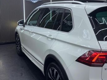 VOLKSWAGEN TIGUAN 2.0 TSI R-Line DSG 4Motion Euro 6 (s/s) 5dr
