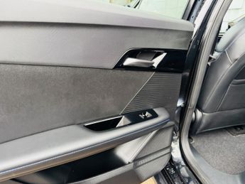 MG MG4 64kWh Trophy Long Range