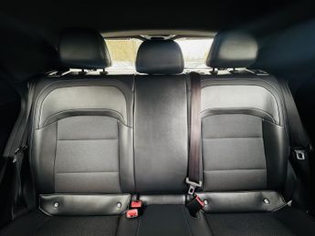 MG MG4 64kWh Trophy Long Range