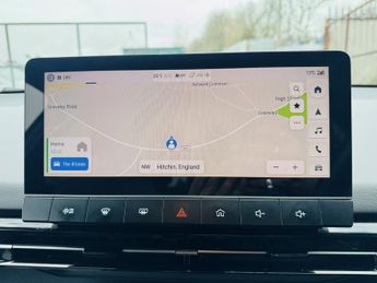 MG MG4 64kWh Trophy Long Range