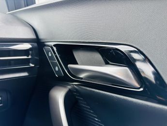 MG MG4 64kWh Trophy Long Range