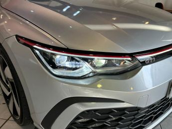 VOLKSWAGEN GOLF 2.0 TSI GTI